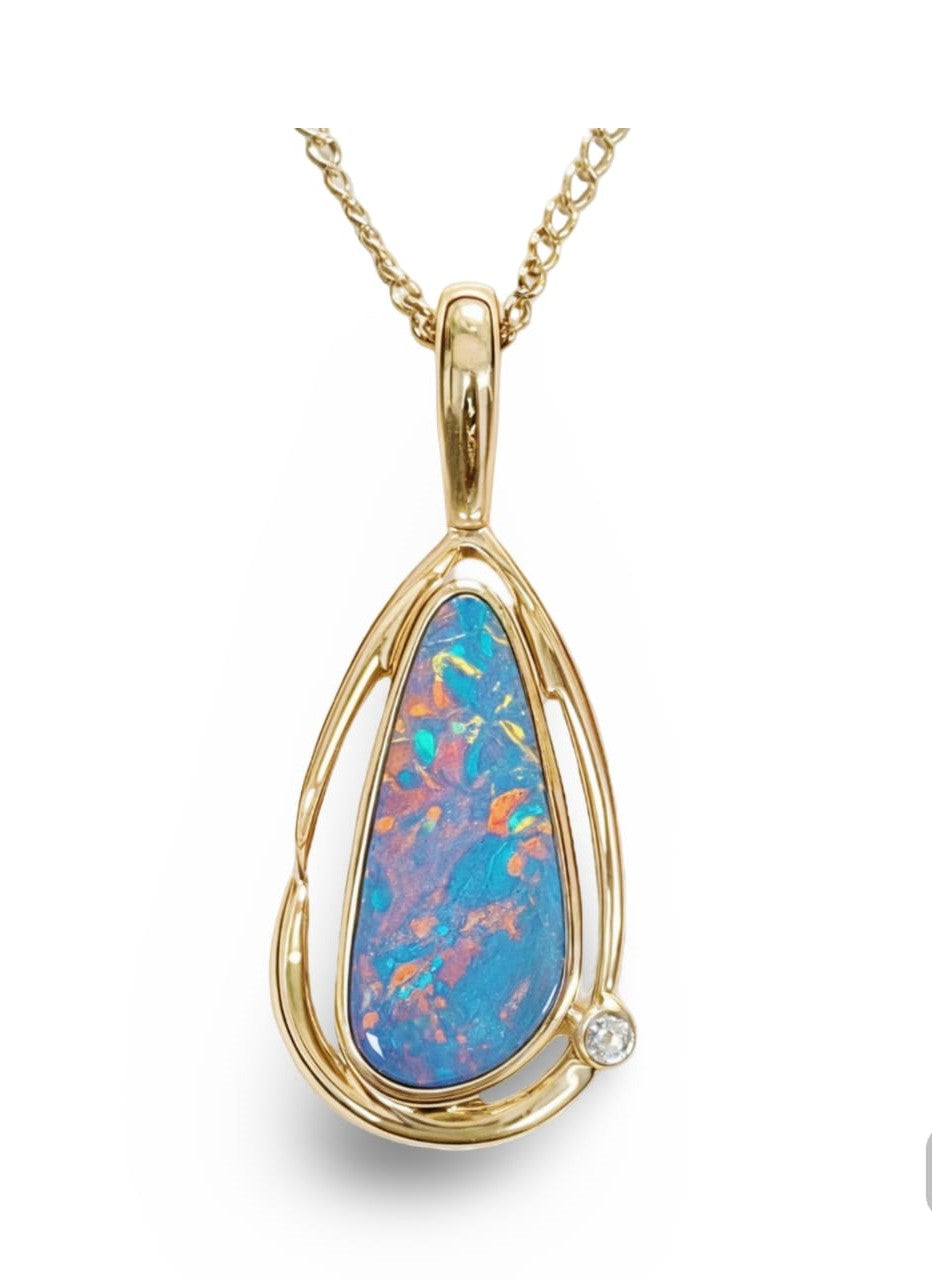 14k Yellow Gold Pendant with Natural Opal